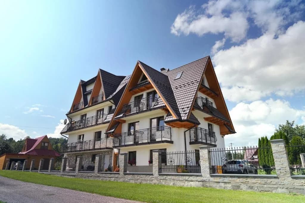 Pod Hawraniem, haus und gelände — Foto 1 von 38